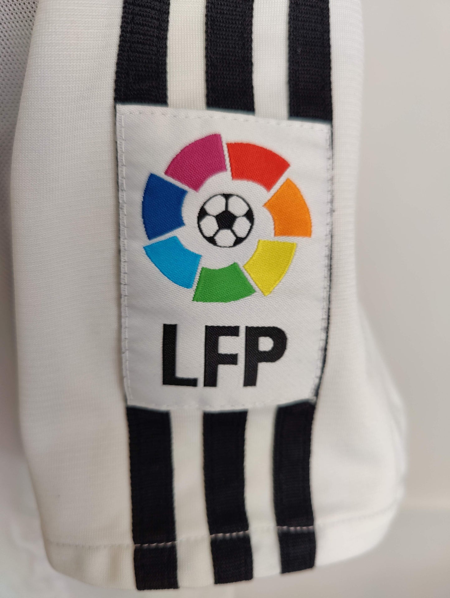 Luís Figo Real Madrid Hjemmebanetrøje – Str. XL (2003/04)