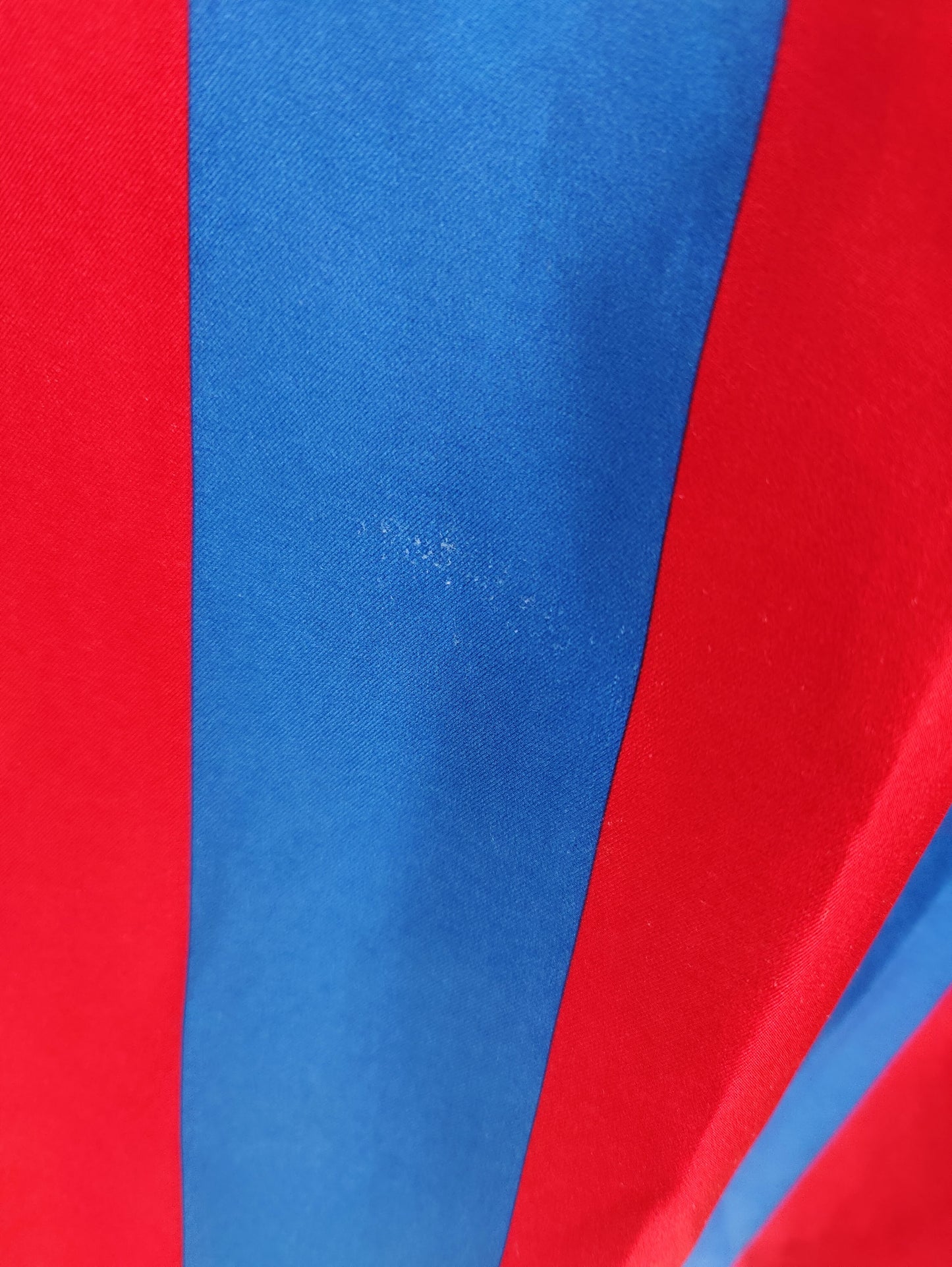 Ronaldinho FC Barcelona Hjemmebanetrøje – Str. L (2005/06)