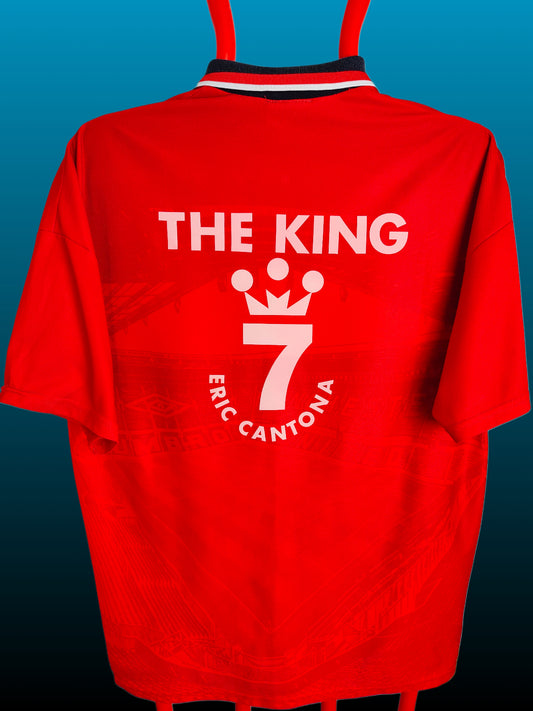 Manchester United Hjemmebanetrøje – King Cantona Tryk – Str. XL (1994-96)