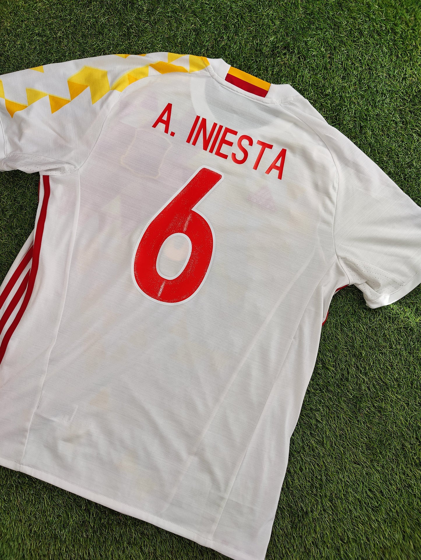 Andrés Iniesta Str. L Spanien Udebanetrøje (Euro 2016)