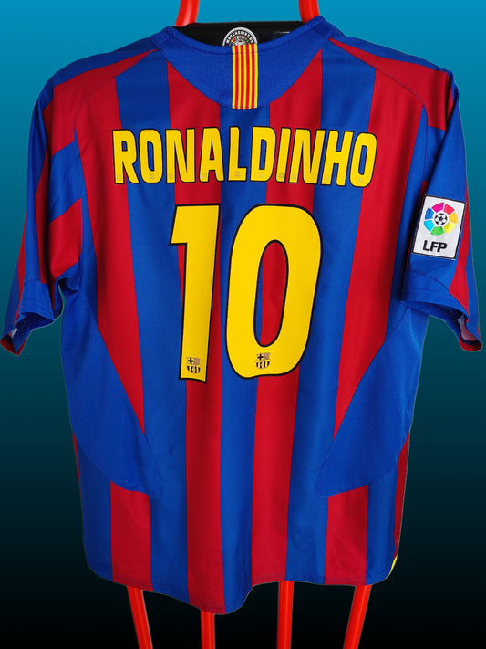 Ronaldinho FC Barcelona Hjemmebanetrøje – Str. L (2005/06)