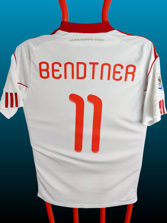 Nicklas Bendtner Danmark Udebanetrøje – Str. M (2010)