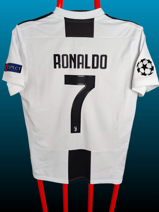 Cristiano Ronaldo Juventus Hjemmebanetrøje – Str. L (2018/19)