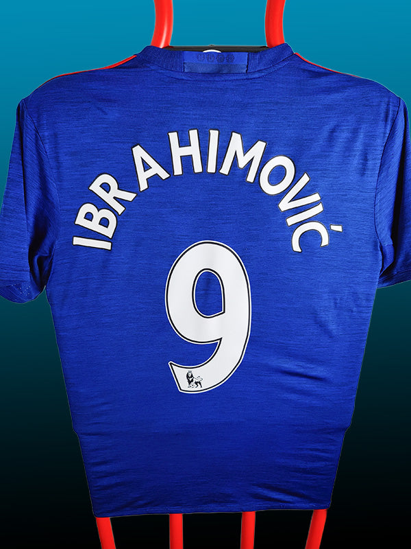 Zlatan Ibrahimović Str. L Manchester United Udebanetrøje – (2016/17)