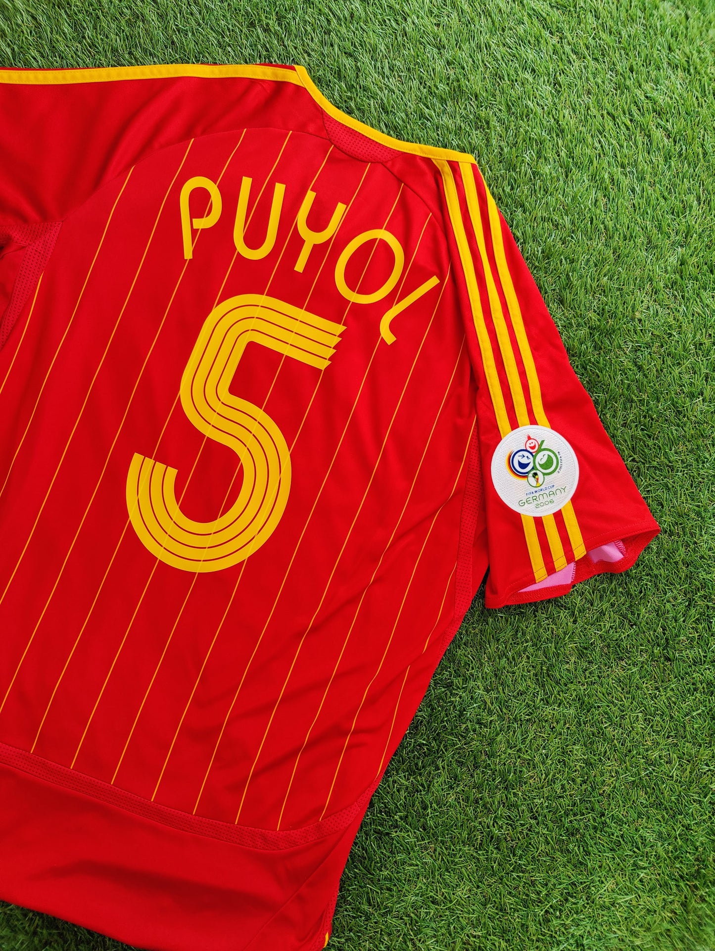 Carles Puyol Str. Medium (M) Spanien Hjemmebanetrøje – (VM 2006)