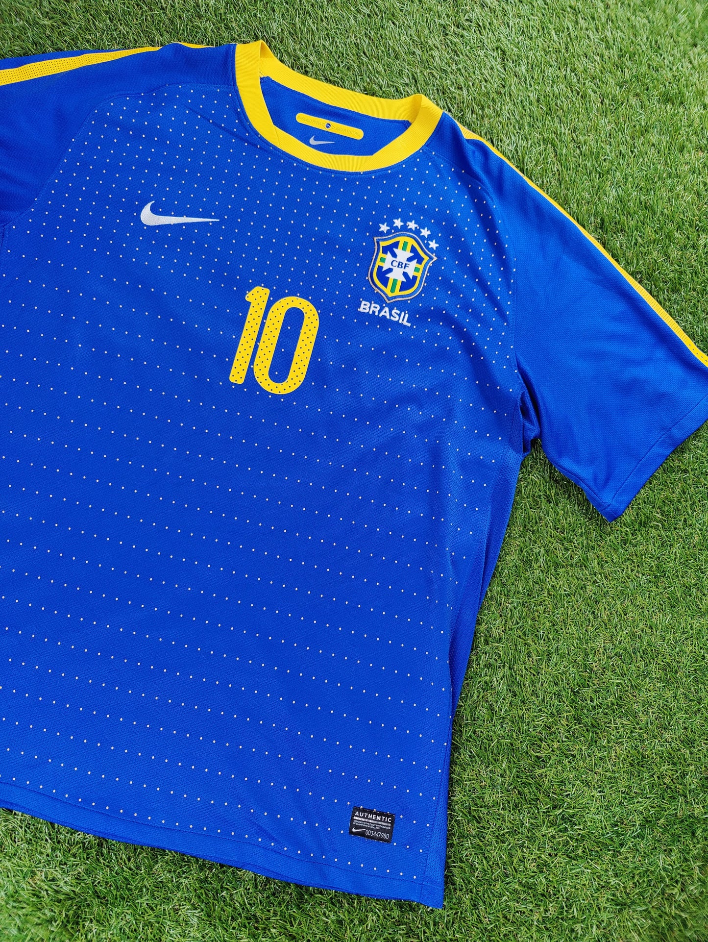 Kaká Str. XL Brasilien Udebanetrøje (VM 2010)