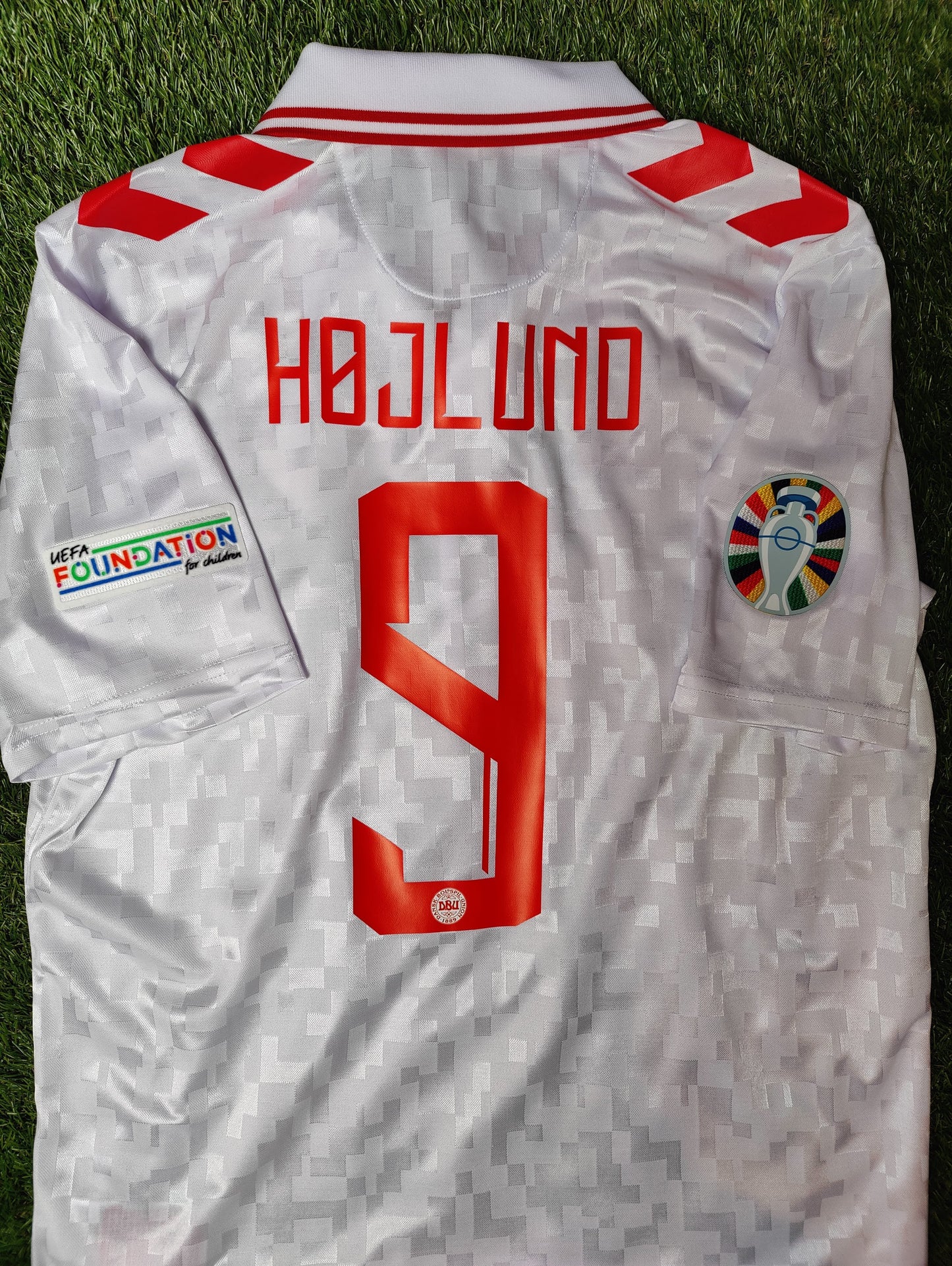 Rasmus Højlund Str. L Danmark Udebanetrøje – (Euro 2024)