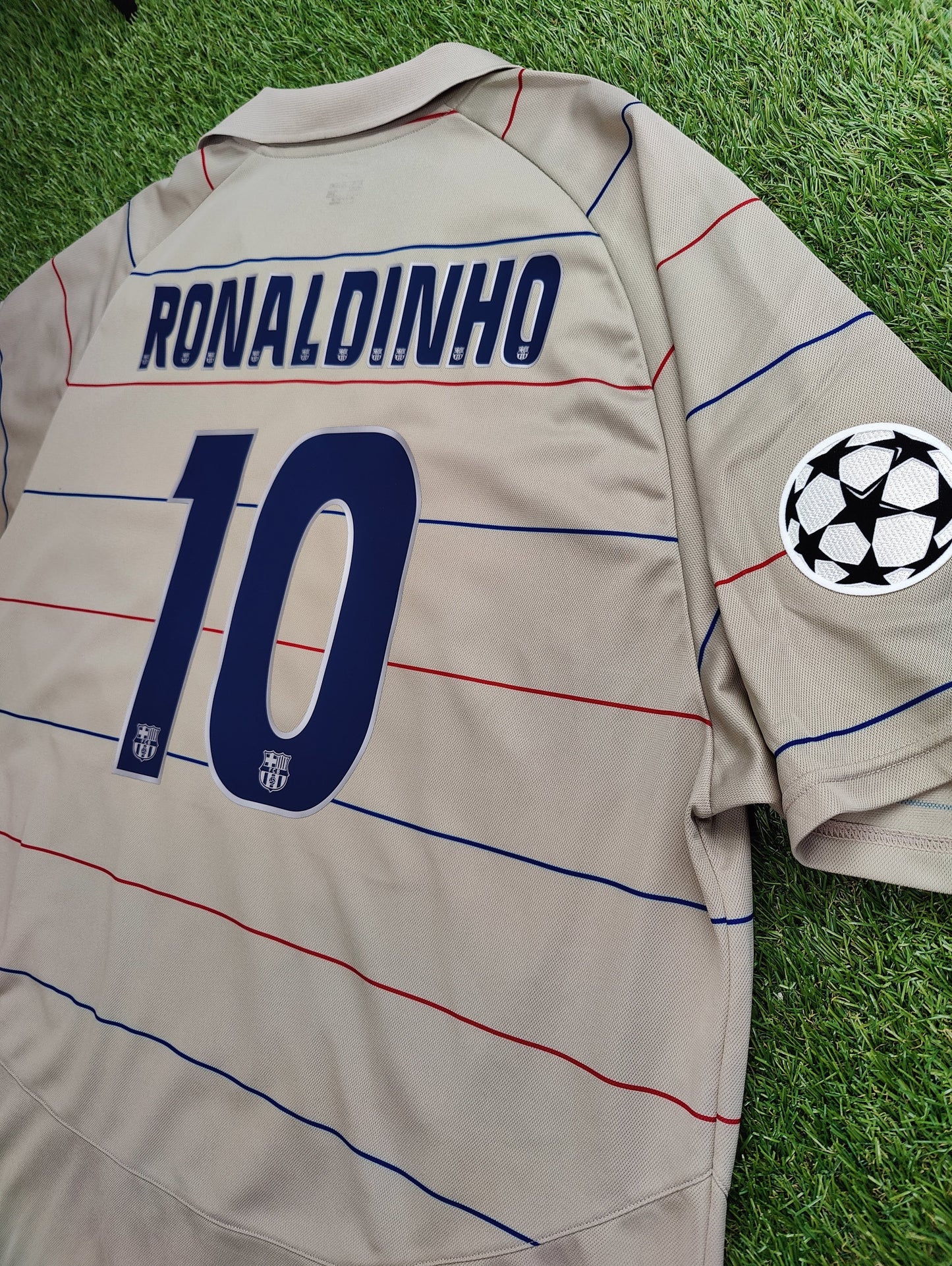 Ronaldinho Str. XXL FC Barcelona 3. trøje – (2004/05)