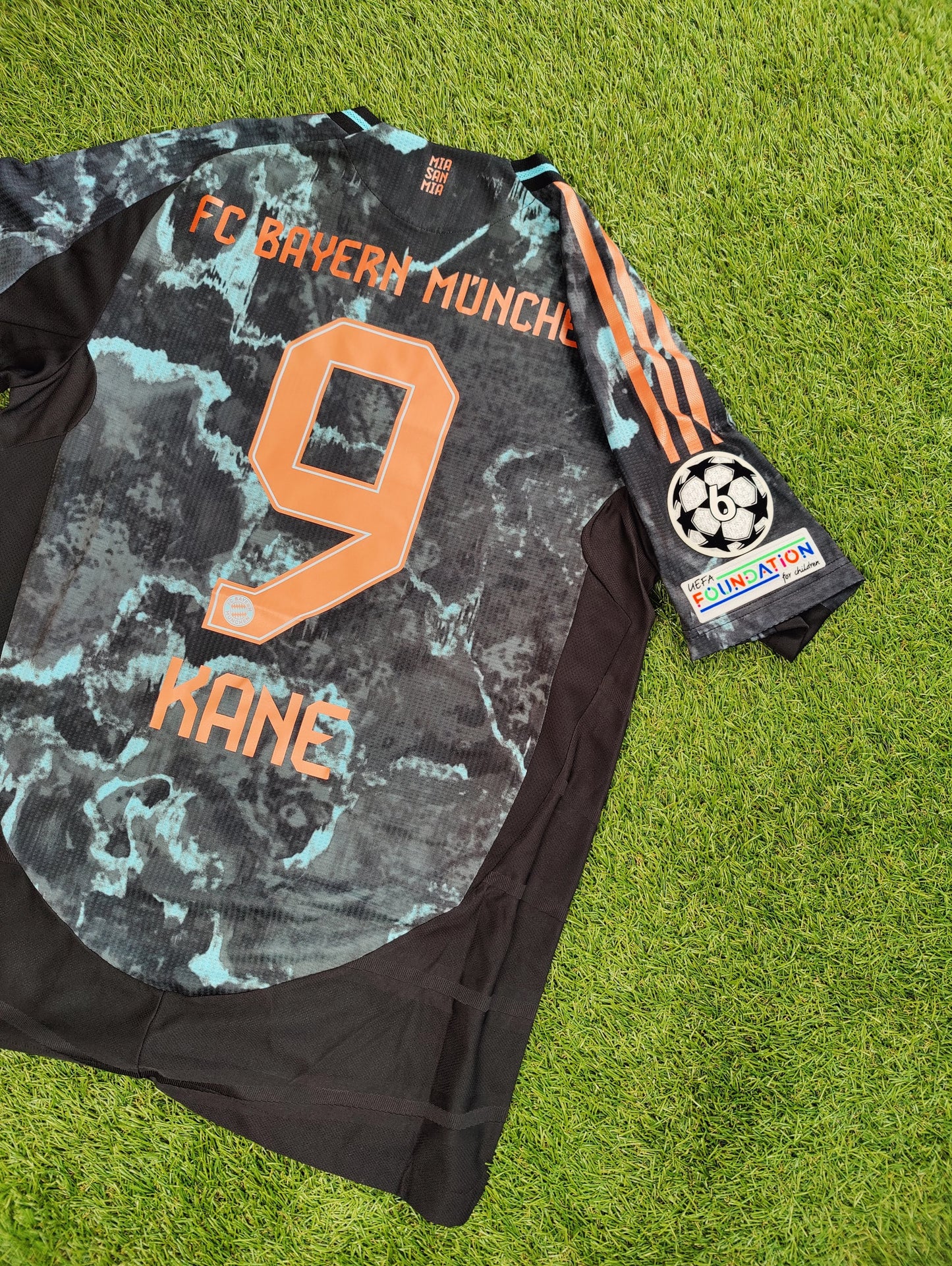 Harry Kane Bayern München Udebanetrøje – Str. M (2024/25)