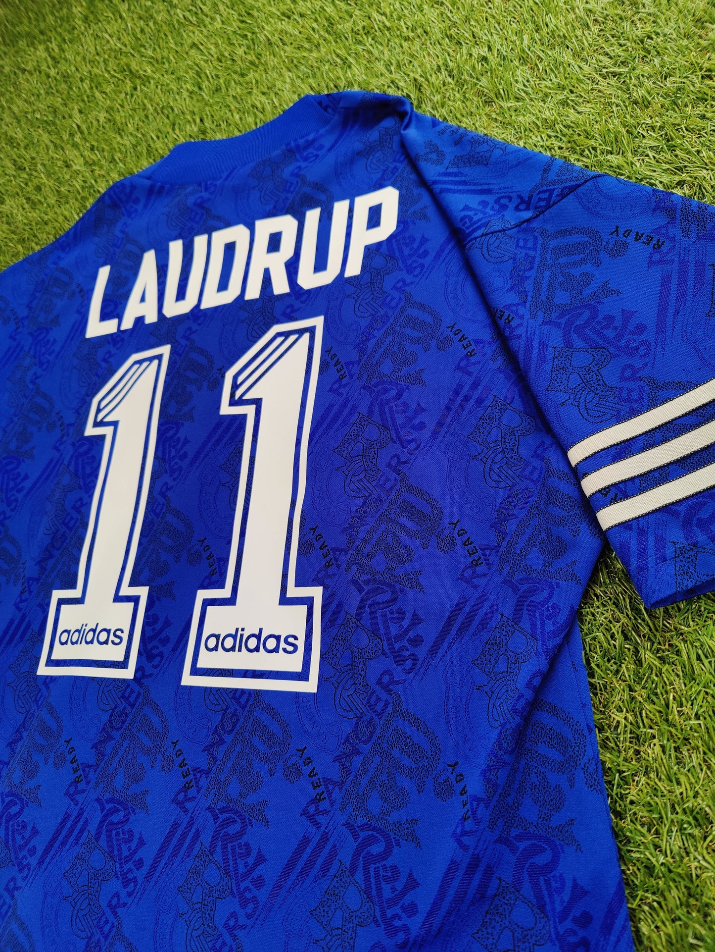 Brian Laudrup Str. M Rangers Hjemmebanetrøje – (1994/96)