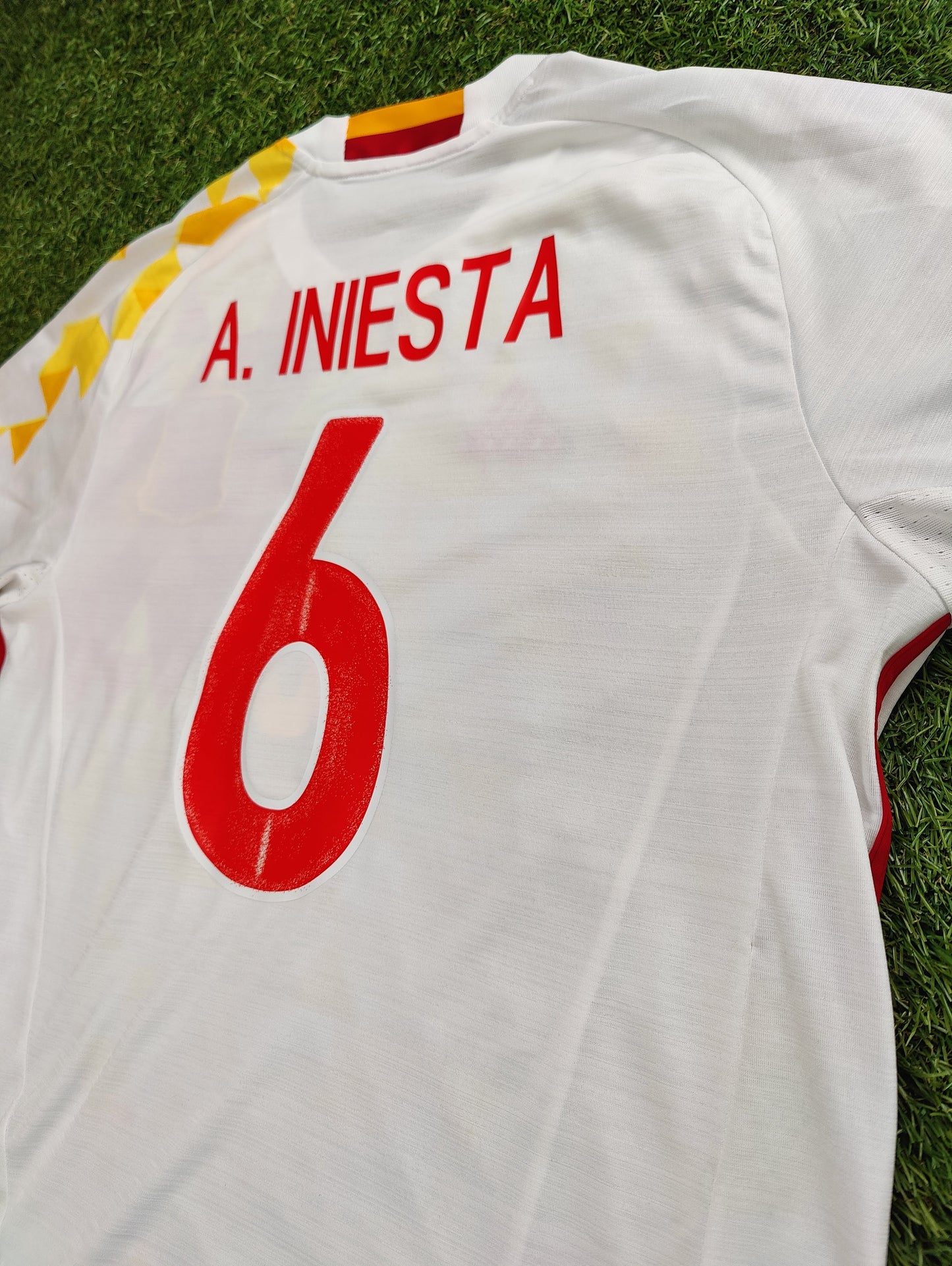 Andrés Iniesta Str. L Spanien Udebanetrøje (Euro 2016)