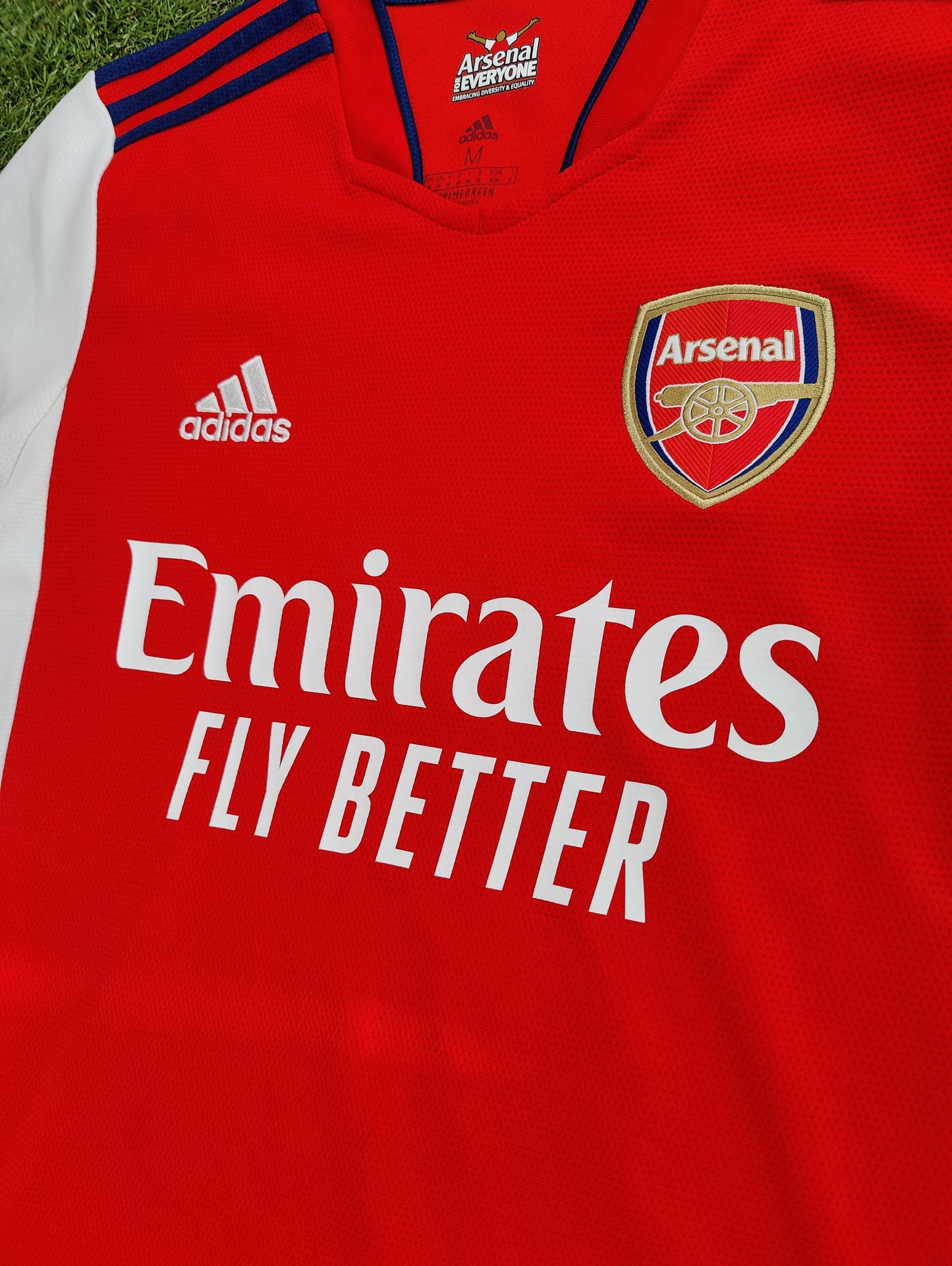 Bukayo Saka Str. M Arsenal Hjemmebanetrøje (2021/22)