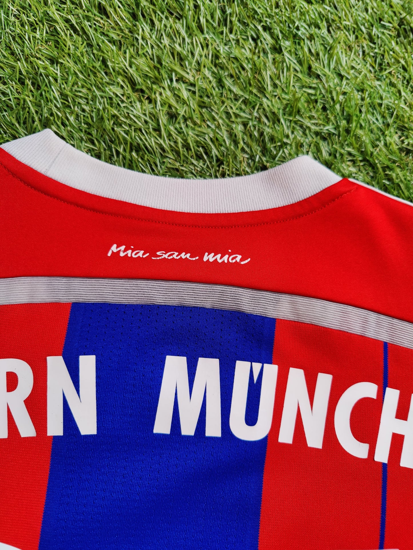Pierre-Emile Højbjerg Str. M Bayern München Hjemmebanetrøje (2014/15)