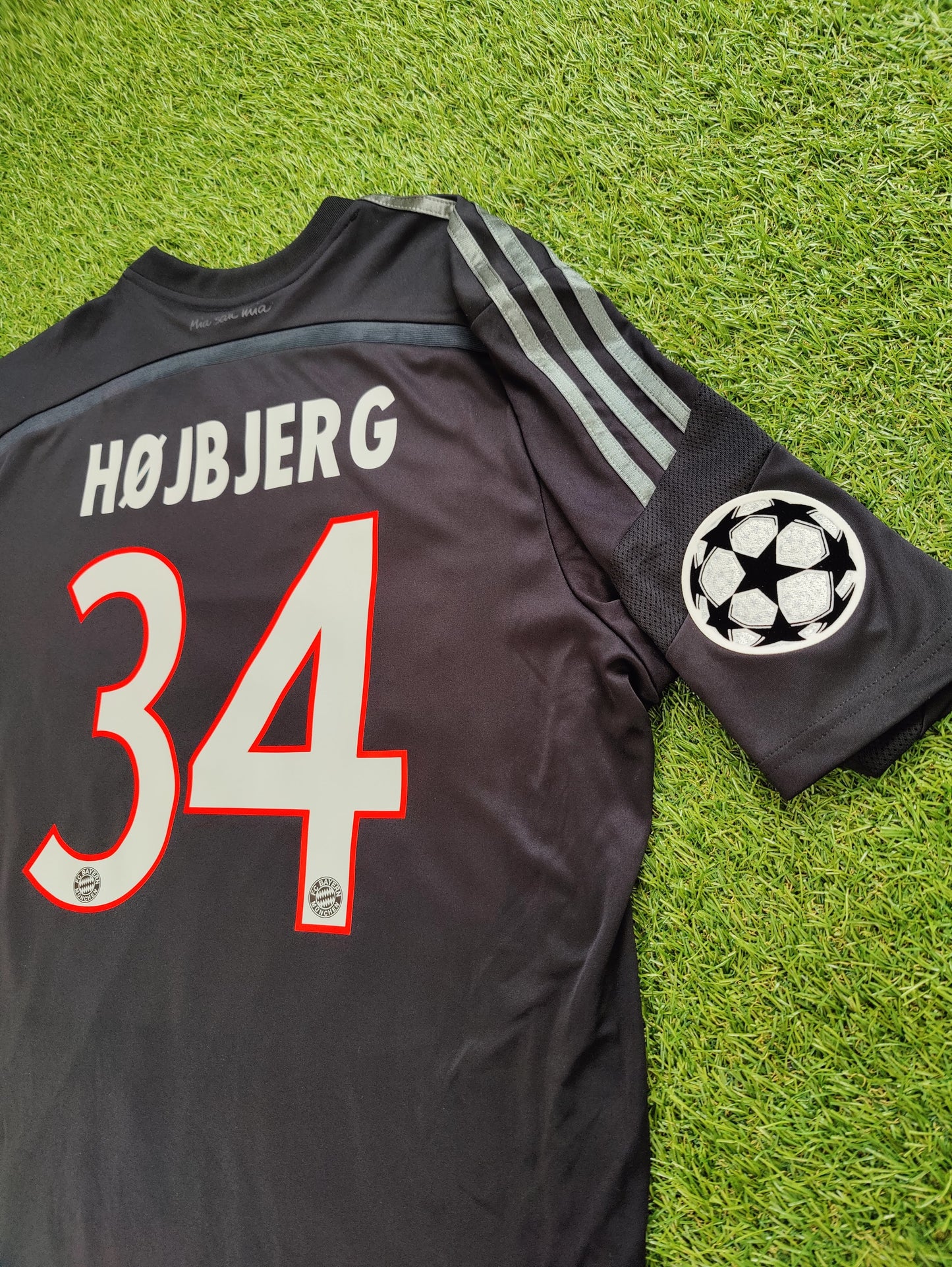 Pierre-Emile Højbjerg Str. XL Bayern München 3. trøje (2014/15)