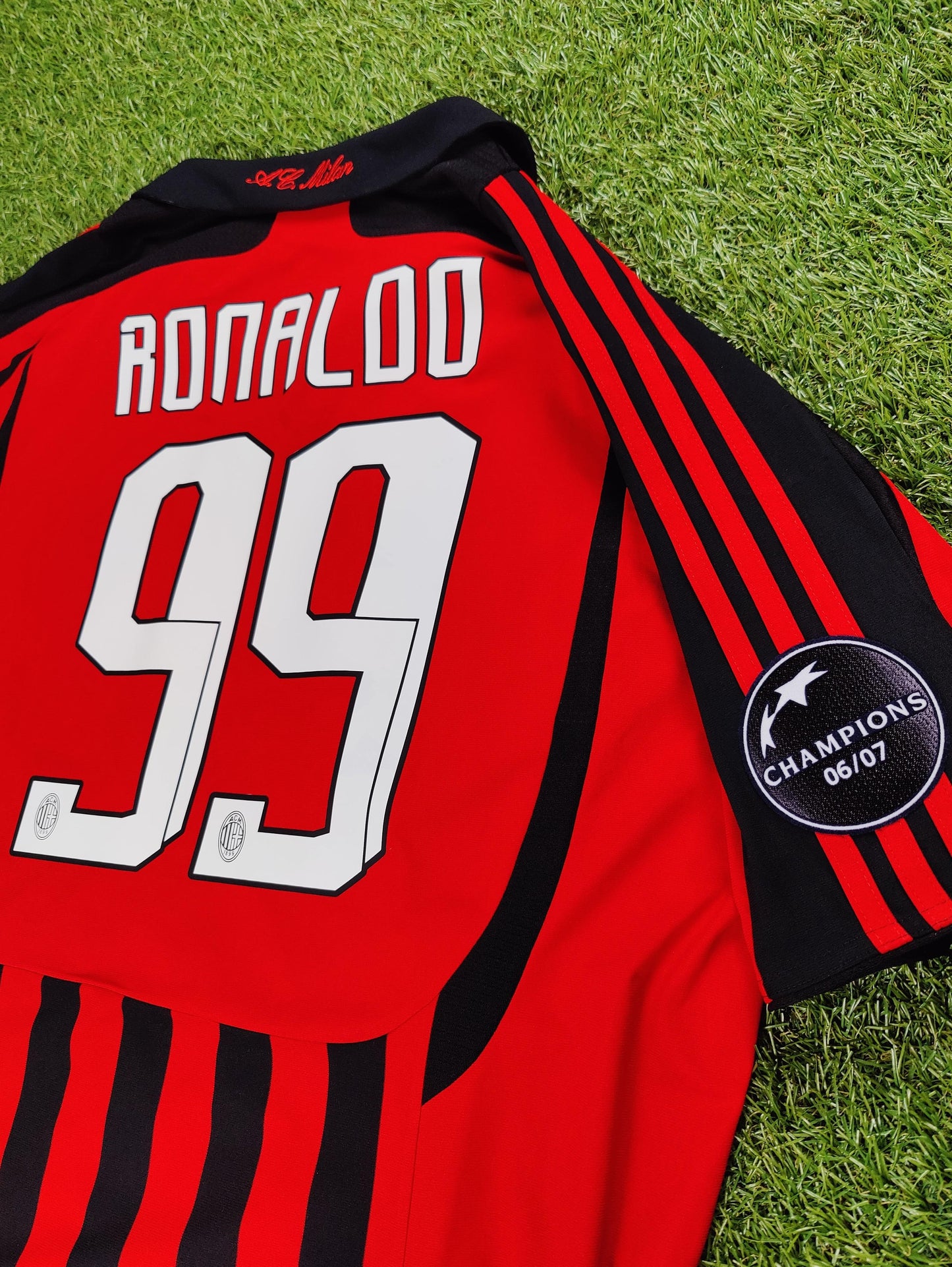 Ronaldo Nazário Str. XL AC Milan Hjemmebanetrøje (2007/08)