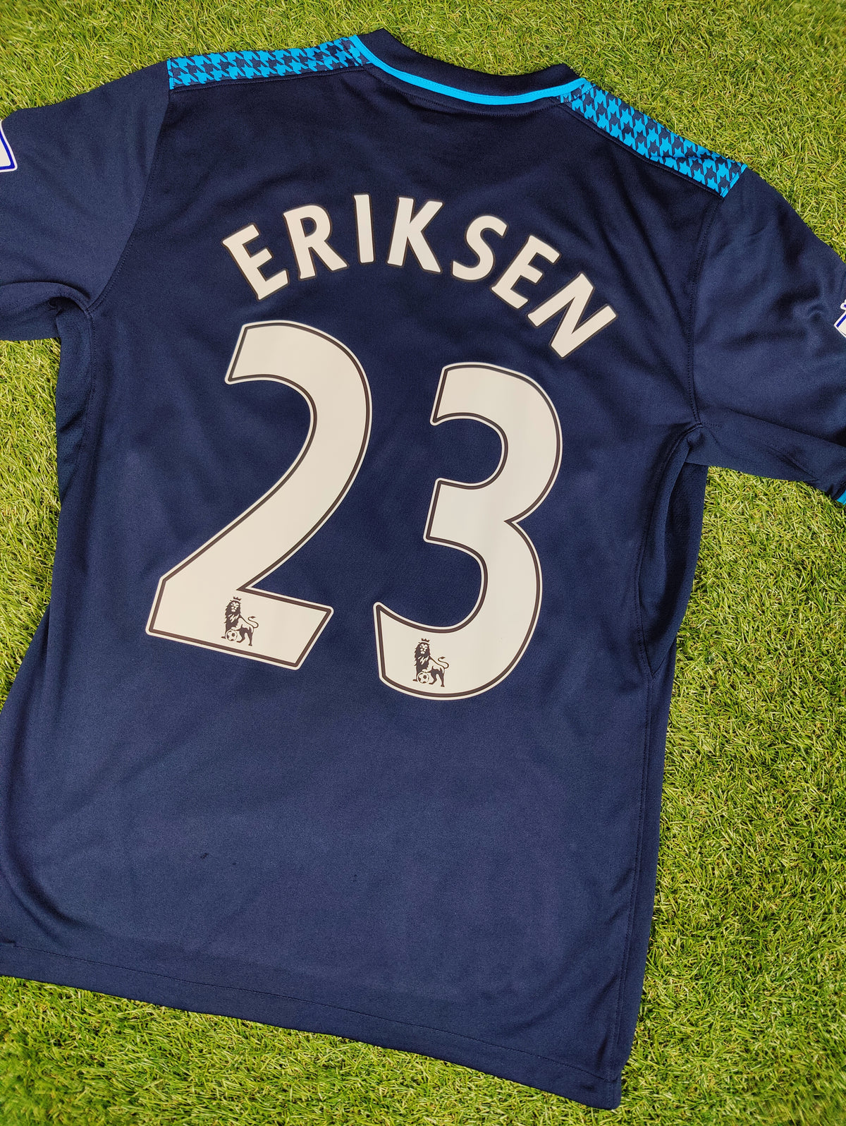 Christian Eriksen Str. M Tottenham 3. trøje (2013/14)