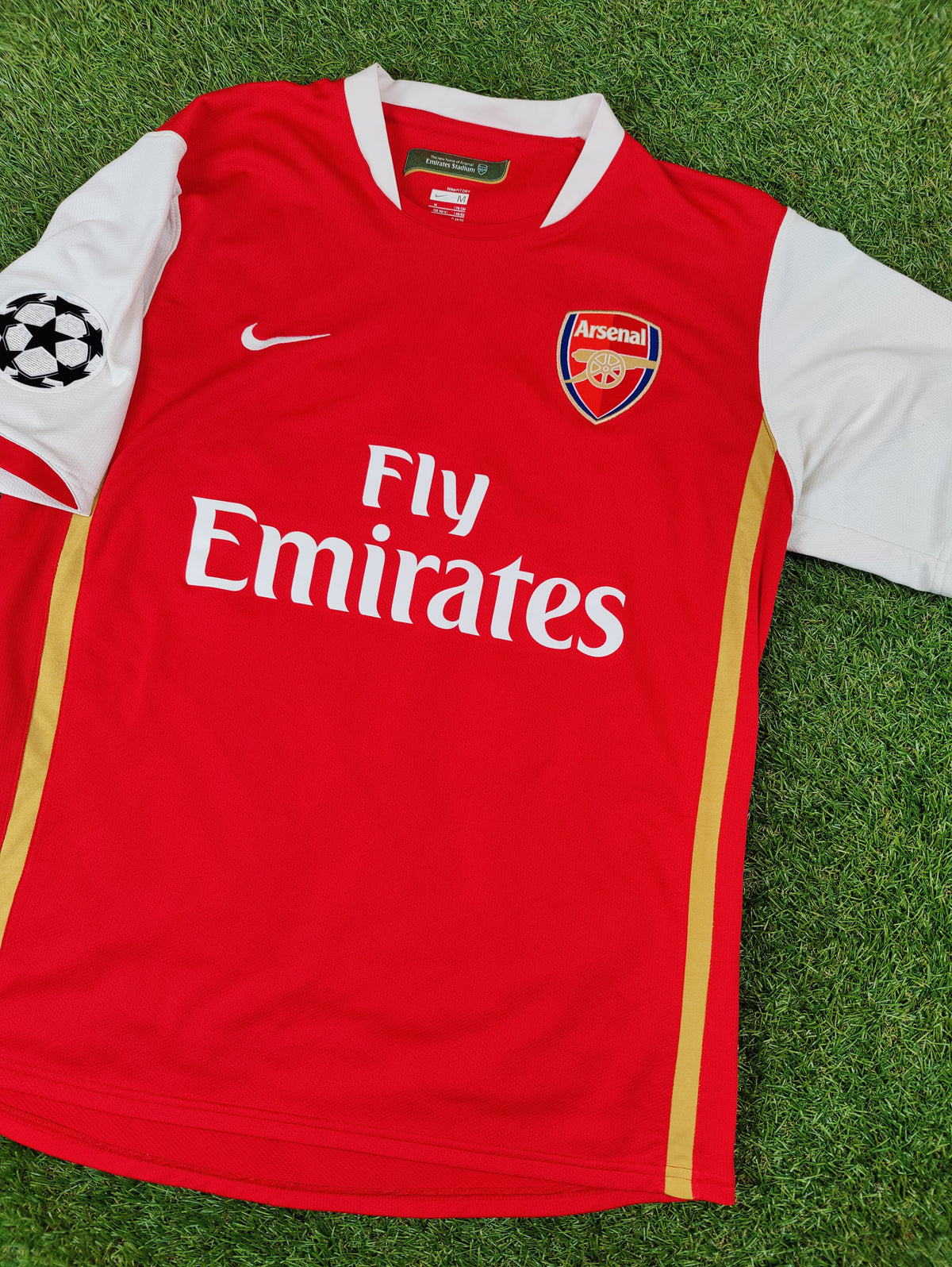 Nicklas Bendtner Str. M Arsenal Hjemmebanetrøje (2007-2008)