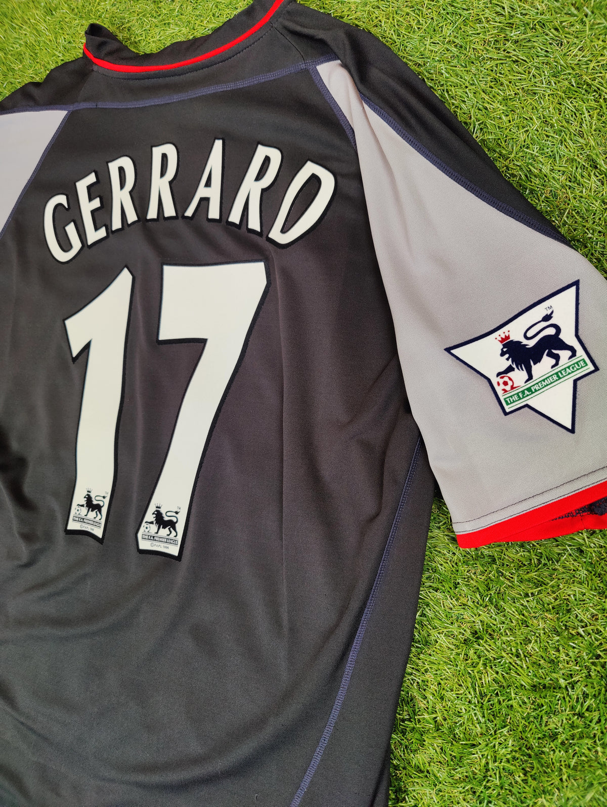 Steven Gerrard Str. L Liverpool Udebanetrøje (2002-2004)
