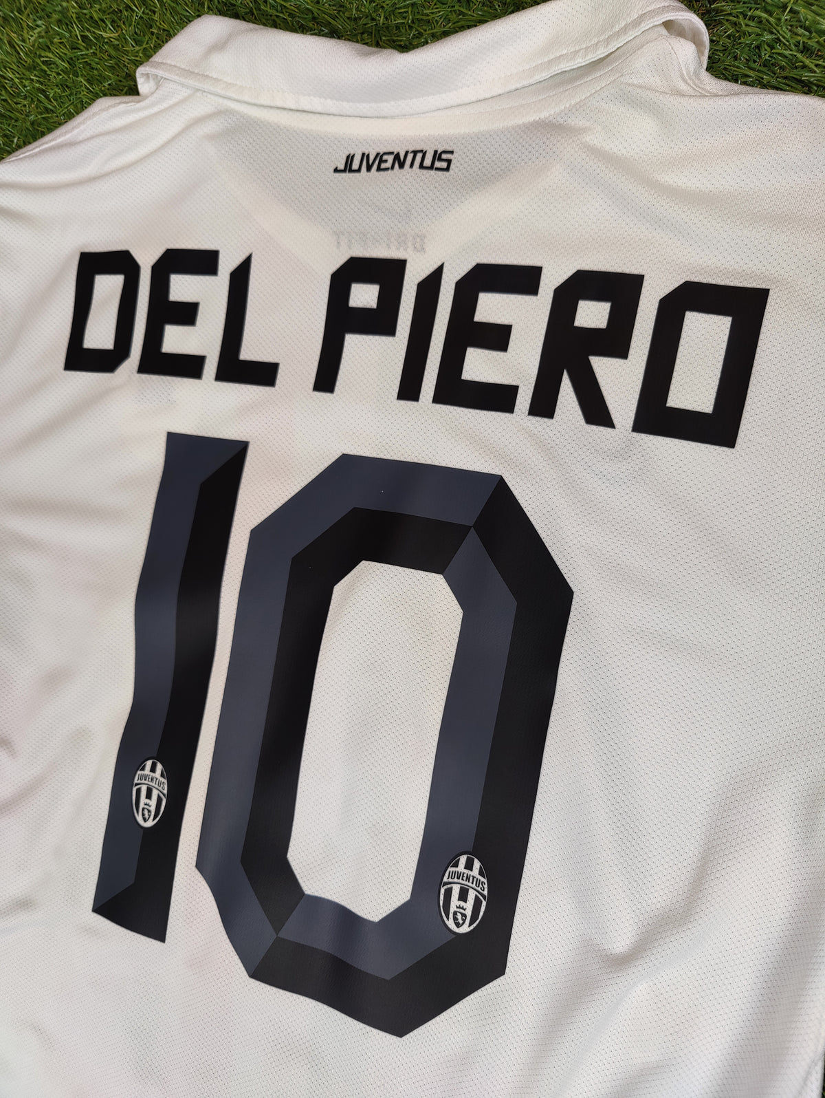 Alessandro Del Piero Str. L Juventus Udebanetrøje (2010-2011)